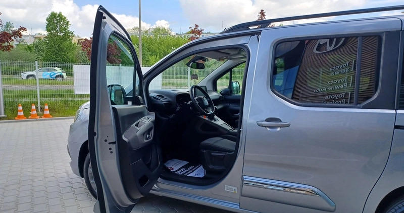 Toyota Proace City Verso cena 135900 przebieg: 11793, rok produkcji 2022 z Kleczew małe 596